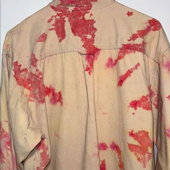 Cream and Red Casual Button Down Shirt with Artistic Dye Pattern - Picture 6 of 7